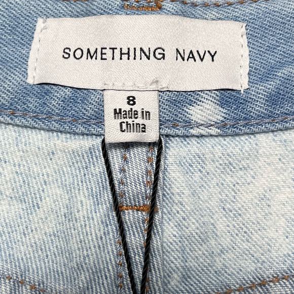 Something Navy Embroidered Straight Leg Jeans Sz 8 Light Wash Crop High Rise - Picture 9 of 12